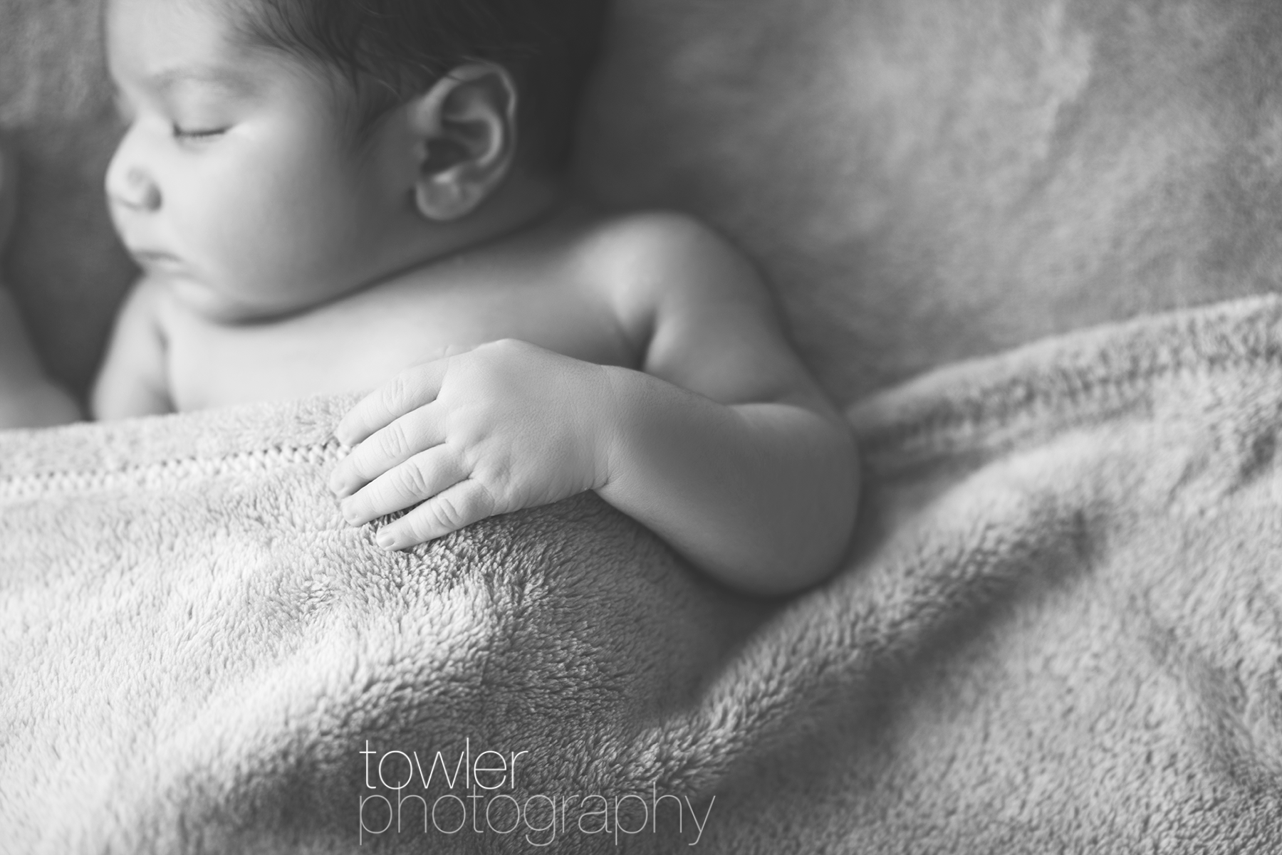 TowlerPhotography_Newborn_sleeping-pose-iowacity